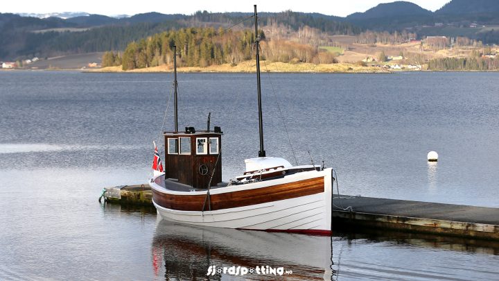 Foto og video fra båt og drone sjøveien inn til deg, langs kystlinjen i Inderøy kommune, er i korthet prosjekt FJORDSPOTTING.